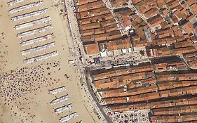 Casa a 50m da praia, zona central da Nazaré
